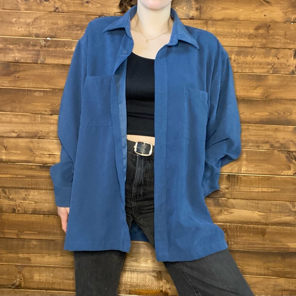 ✨Van Heusen Blue Button-Up Shirt - Large✨